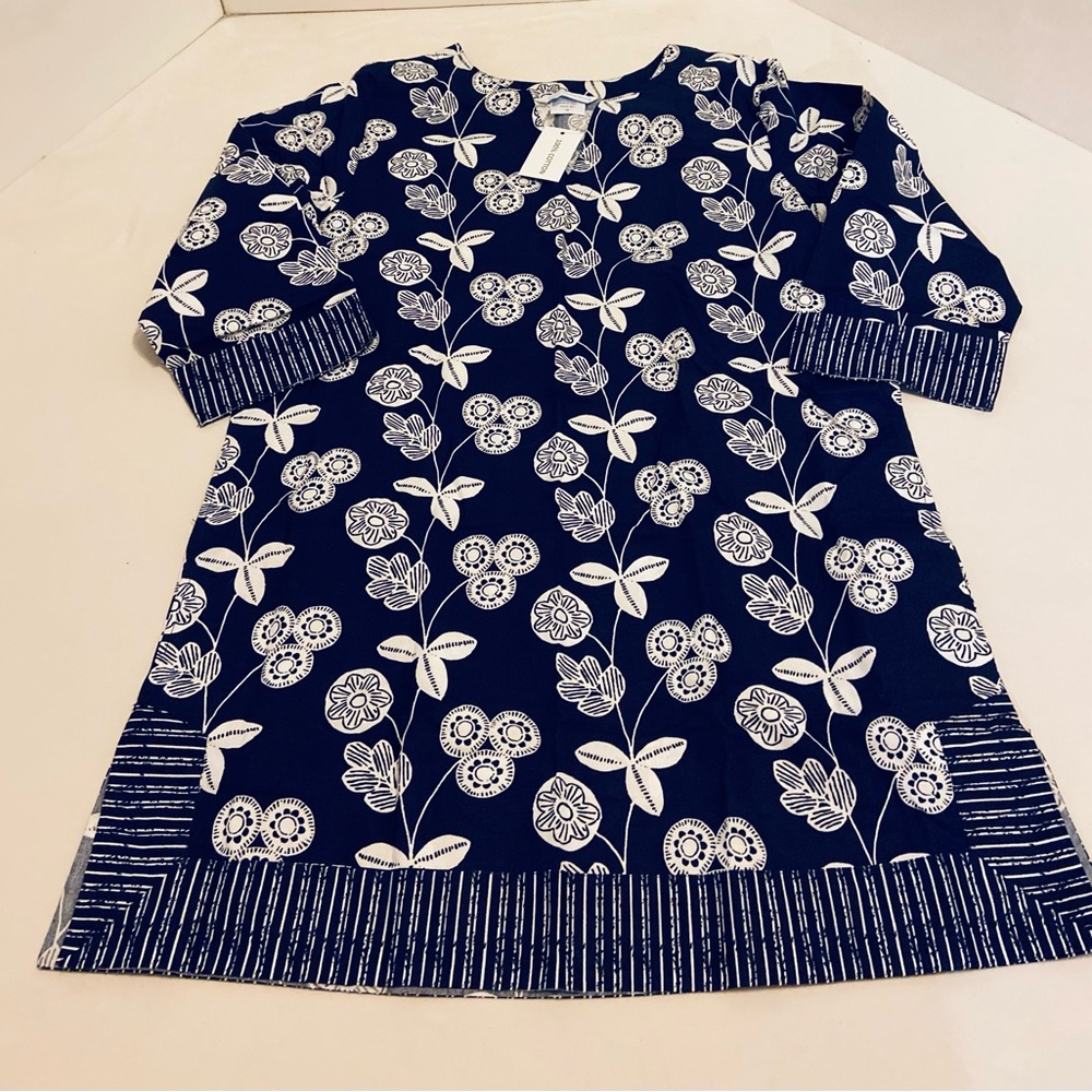 THE COMPANY STORE Navy and White Floral Tunic Top, XS